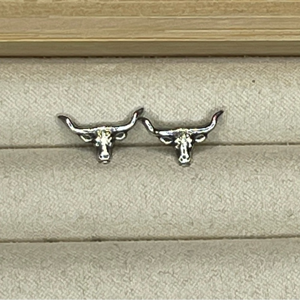 RARE - Vintage - Retired JAMES AVERY Longhorn Stud Earrings Sterling Silver